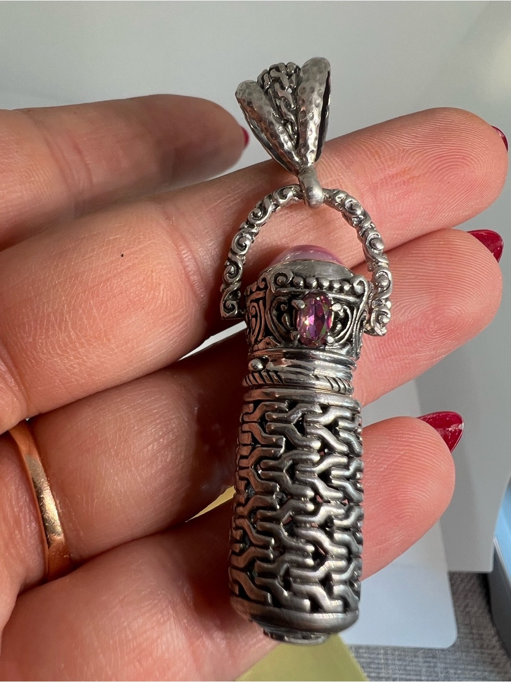 SARDA Sterling Silver Pink Gem Pillar-Style Pendant